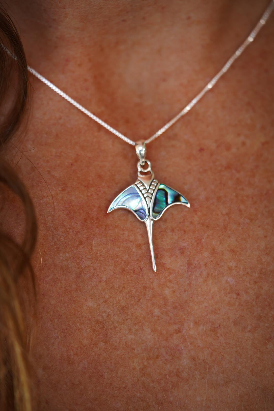 Collar Mantarraya Avalón